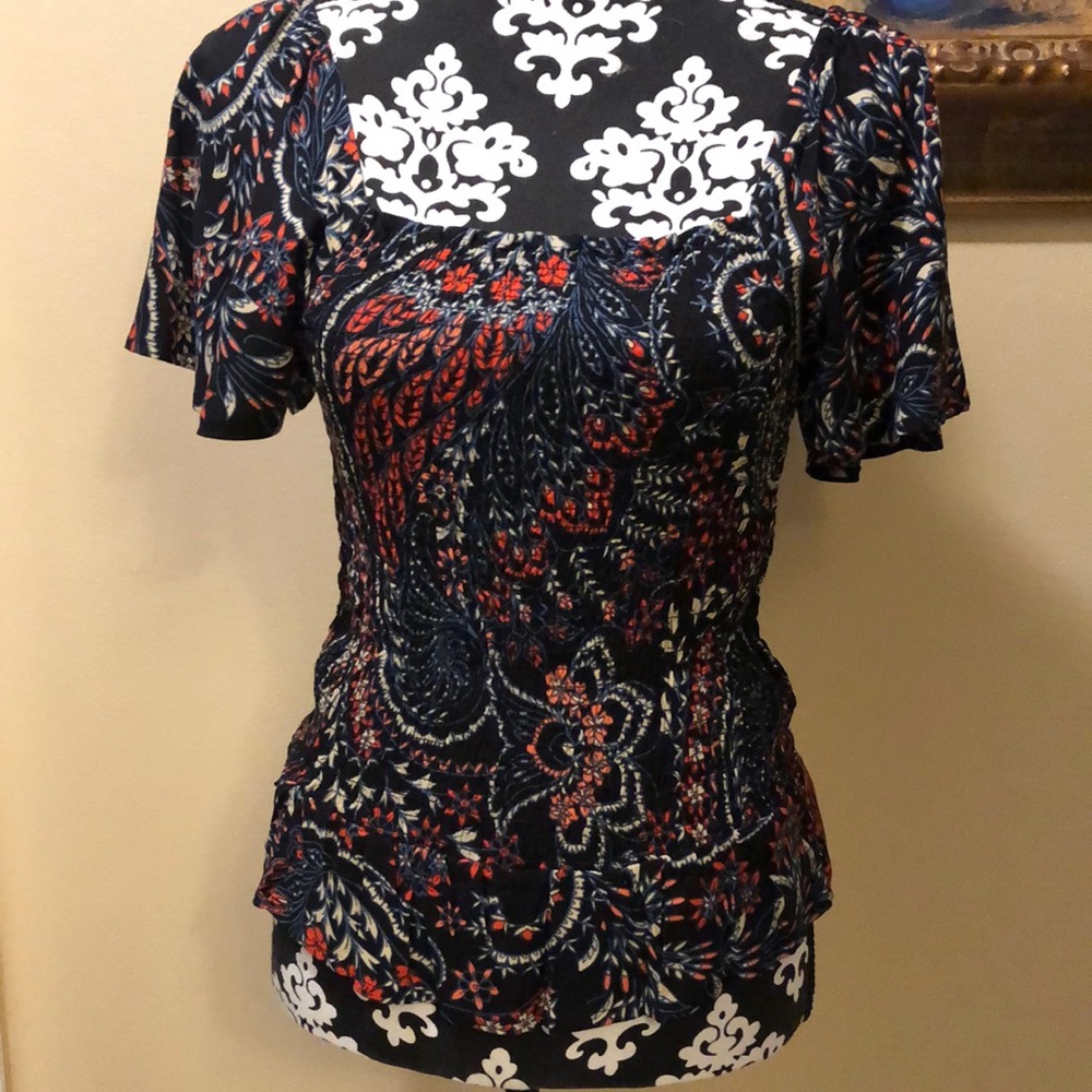 Jessica Simpson 🦋 Square neckline, form-fitting elastic bodice blouse